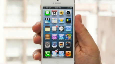 Apple testează un nou iPhone şi următoarea versiune a sistemului de operare iOS