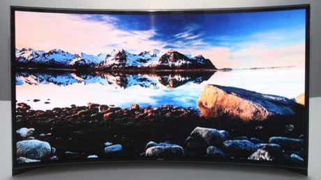 CES 2013: Primul televizor OLED cu ecran curbat GALERIE FOTO