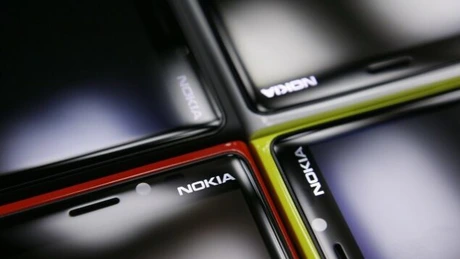 Nokia şi BlackBerry se bat pe clienţii corporate, în bătălia pentru locul 3 pe piaţa smartphone