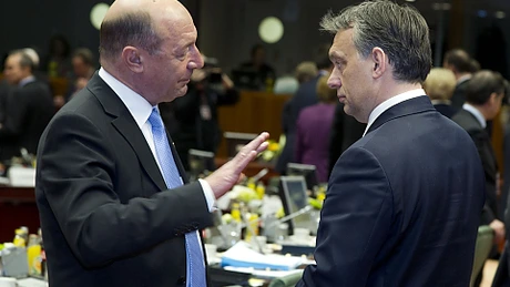 Băsescu şi Viktor Orban, fotografiaţi discutând înaintea lucrărilor Consiliului European