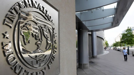 FMI a redus estimarea de creştere a economiei mondiale şi cere Europei o politică monetară agresivă