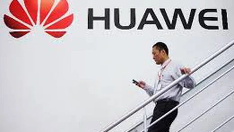 Huawei face angajări în Europa. Companiile concurente reduc forţa de muncă