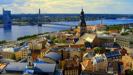 Guvernul Letoniei a picat după tragedia de la supermarketul din Riga