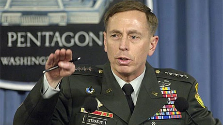 Fostul şef al CIA David Petraeus îşi reinventează cariera la fondul de investiţii KKR