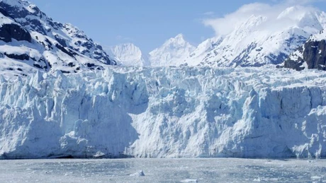 Nivel record al topirii gheţarilor arctici în 2012: 