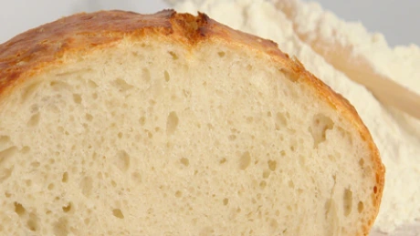 Rompan: Pâinea se va ieftini cu 15% de la 1 iulie dacă se va reduce TVA la 9%