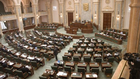 Senatul a adoptat măsuri pentru majorarea pensiilor militare care au fost reduse în 2010