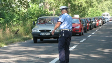 Peste 2.220 de poliţişti de la Rutieră şi 420 de radare monitorizează luni toate drumurile naţionale