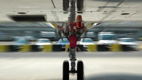 Trei răniţi în urma aterizării de urgenţă la Fiumicino a unei curse Bucureşti-Roma