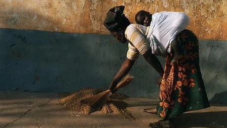 Banca Mondială avertizează în legătură cu 'grave penurii alimentare'
