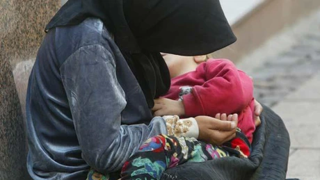 Un tribunal din Elveţia dă înapoi banii din cerşit ai unei românce de etnie romă