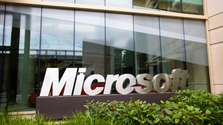 Microsoft a obţinut profit şi venituri peste aşteptări în trimestrul trei fiscal