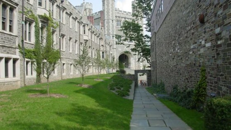 Universitatea Princeton, evacuată în urma unei ameninţări cu bombă