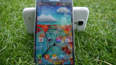 Probleme pentru Galaxy S4. Samsung reduce producţia cu 50%
