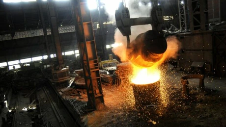 ArcelorMittal a avut pierderi de 780 mil. dolari în trimestrul doi şi reduce estimările pentru 2013