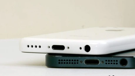WSJ: Apple pregăteşte iPhone cu ecran mai mare, între 4,8 şi 6 inci