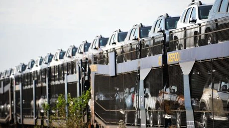 Dacia a exportat peste 2 milioane de autovehicule prin Centrul Logistic din Mioveni