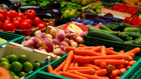 Fructele şi legumele, alimentele cu cel mai mare grad de urmărire în siguranţa alimentară europeană