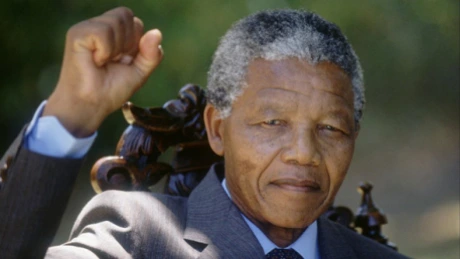 Nelson Mandela rămâne în stare critică, dar stabilă