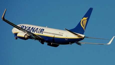 Profitul trimestrial al Ryanair a scăzut cu 21% din cauza costului carburantului şi a datei Paştelui