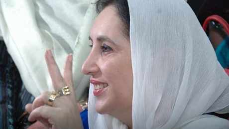 Pervez Musharraf a fost acuzat oficial de uciderea lui Benazir Bhutto