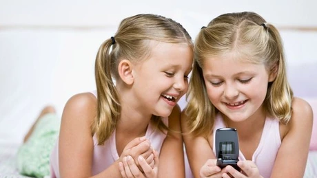 În România, doi din zece copii primesc un telefon cu Android înainte de a împlini 12 ani
