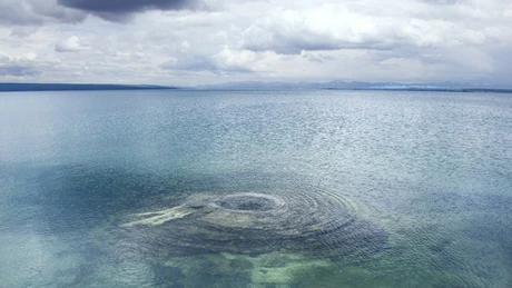 Cel mai mare vulcan din lume se află sub Oceanul Pacific