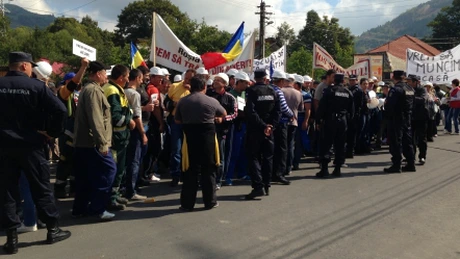 Cei 22 de mineri continuă protestul în subteran la Roşia Montană