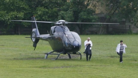 Familia Dunca vinde un elicopter cu 1 milion de euro pentru reducerea îndatorării către bancă