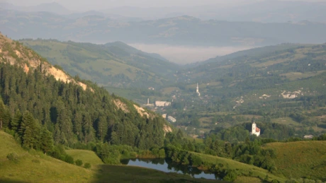 Acţionarii Roşia Montană Gold Corporation au adus 57 de milioane de euro în România, luna trecută