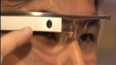 Hands on Glass, ochelarii inteligenţi de la Google VIDEO