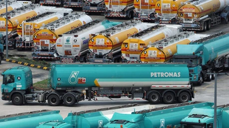 Compania Petronas va începe o investiţie de 35 miliarde dolari într-un proiect GNL în Canada