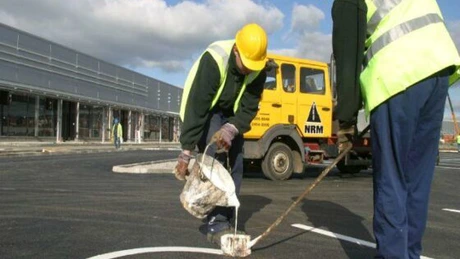 Suedezii de la Geveko ies din afacerea Plastidrum. CNADNR rămâne cu 10% din firma de marcaje rutiere