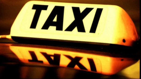Amenzile pentru transportatorii care fac taximetrie fără autorizaţie ar putea fi reduse de 25 de ori