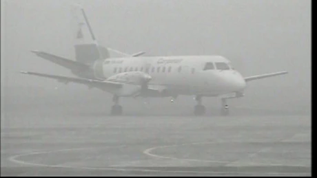 Aproape 200 de zboruri, anulate pe aeroportul londonez Heathrow din cauza ceţii