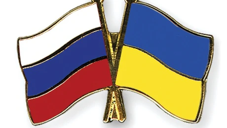 Rusia împrumută Ucraina cu 15 miliarde de dolari şi reduce preţul gazelor cu o treime
