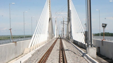 Primul tren de călători a traversat podul Calafat-Vidin