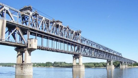 Premierul bulgar: Investitori români şi bulgari, interesaţi de construcţia a trei noi poduri pe Dunăre