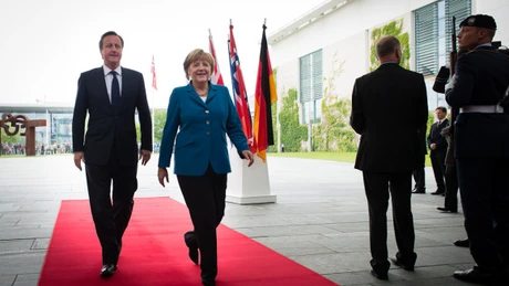 Cameron şi Merkel afirmă că Rusia trebuie să respecte suveranitatea Ucrainei