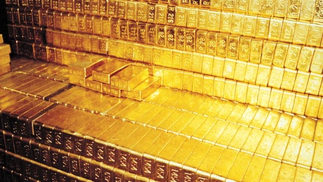 Piaţa aurului a scăzut anul trecut cu 15%. Cererea de retail a atins un nivel record