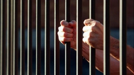 Primul beneficiar al legii mai favorabile aplicate deţinuţilor din Bucureşti, un minor