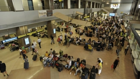 Trafic record pe aeroporturile din Bucureşti în primele două luni din 2014