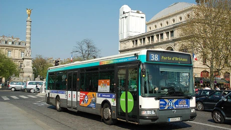 Paris: Din cauza poluării, se instituie circulaţia alternativă