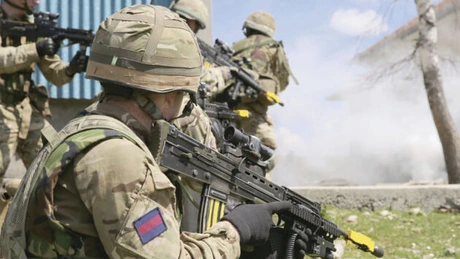 Trupele britanice nu vor lupta în Ucraina dacă Rusia invadează această ţară