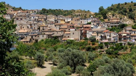 DW: Satul care iubeşte străinii