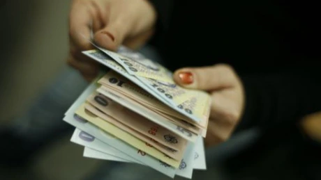Cu câţi bani rămâne în buzunar un german, britanic sau un elveţian după ce cheltuie salariul mediu din România