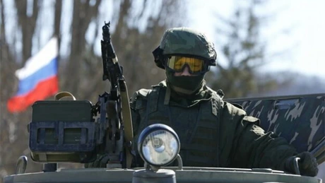Ucraina: Guvernul reia operaţiunea de eliminare a grupurilor armate proruse