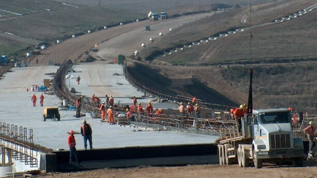 Rus: Autostrada Sibiu-Piteşti va fi construită direct, statul caută consultant
