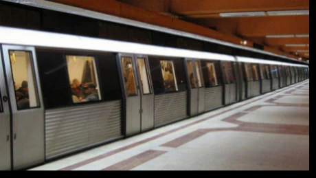 Metroul din Bucureşti a încheiat anul 2014 fără pierderi. Cât câştigă un angajat al Metrorex