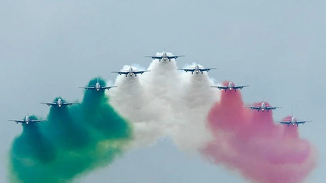 Cel mai mare spectacol aerian din România începe astăzi în Bucureşti